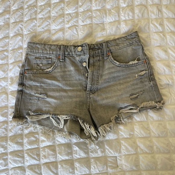 Zara gray denim shorts - Picture 1 of 8